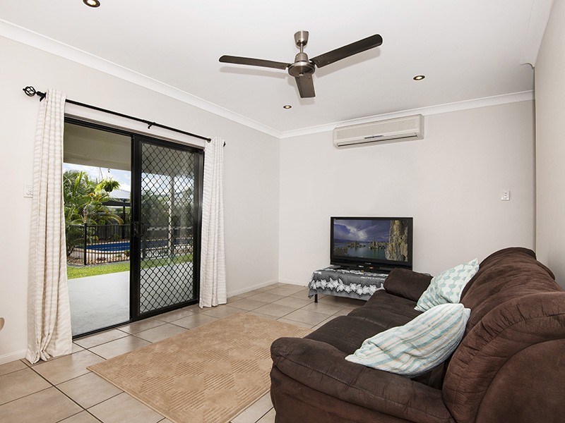 5 Clearwater Court, Bushland Beach QLD 4818