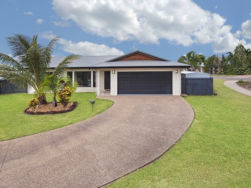 5 Clearwater Court, Bushland Beach QLD 4818