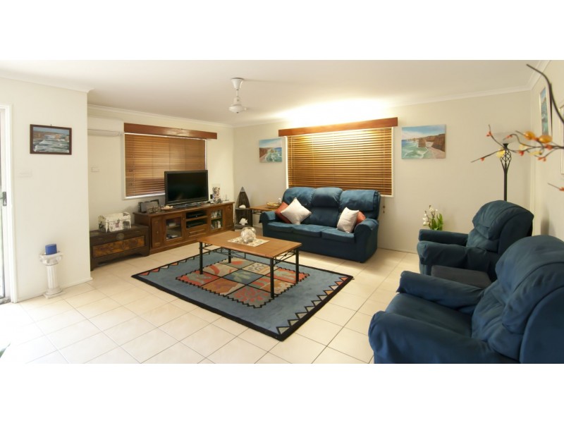 6 Ives Street, Kirwan QLD 4817