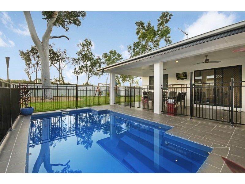 9 Dugong Court, Bushland Beach QLD 4818