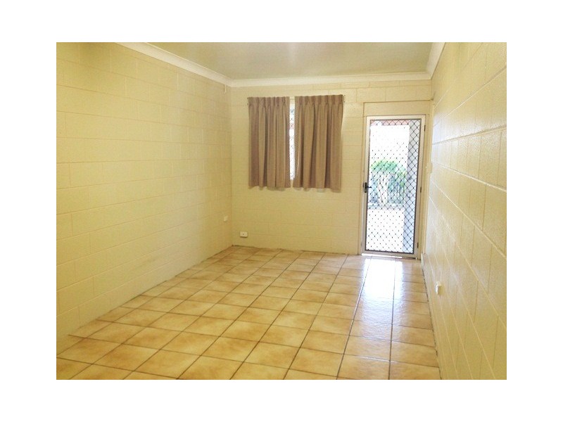 2/64 McBride Street, Kirwan QLD 4817