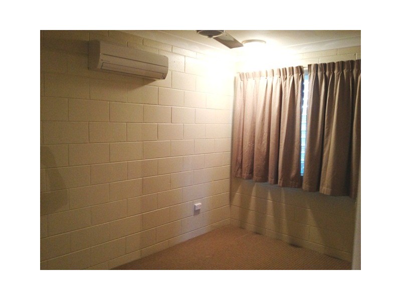 2/64 McBride Street, Kirwan QLD 4817