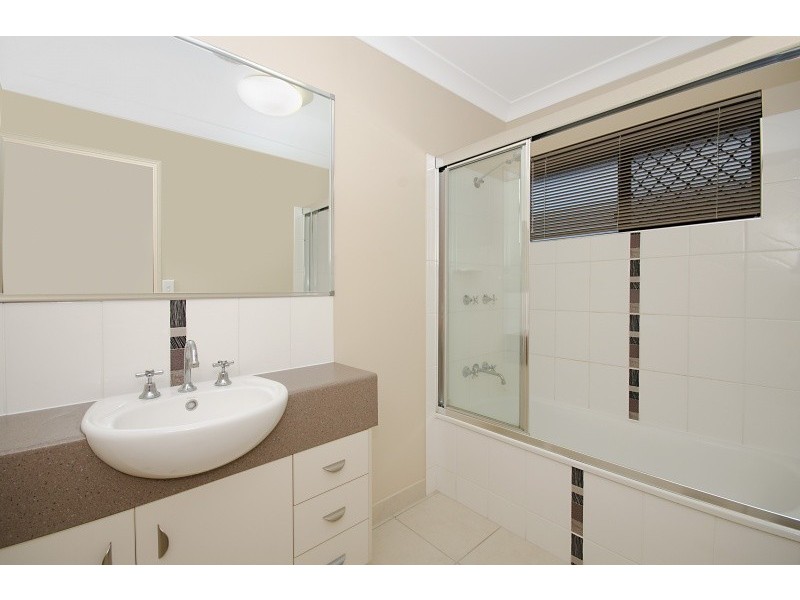 11 Firetail Pocket, Kelso QLD 4815