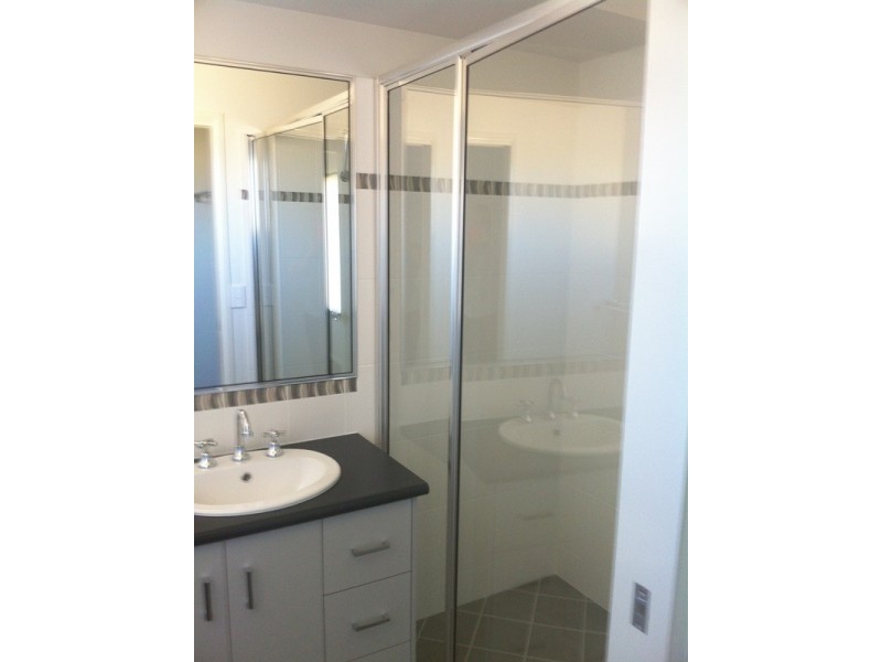 93 Daintree Drive, Bushland Beach QLD 4818