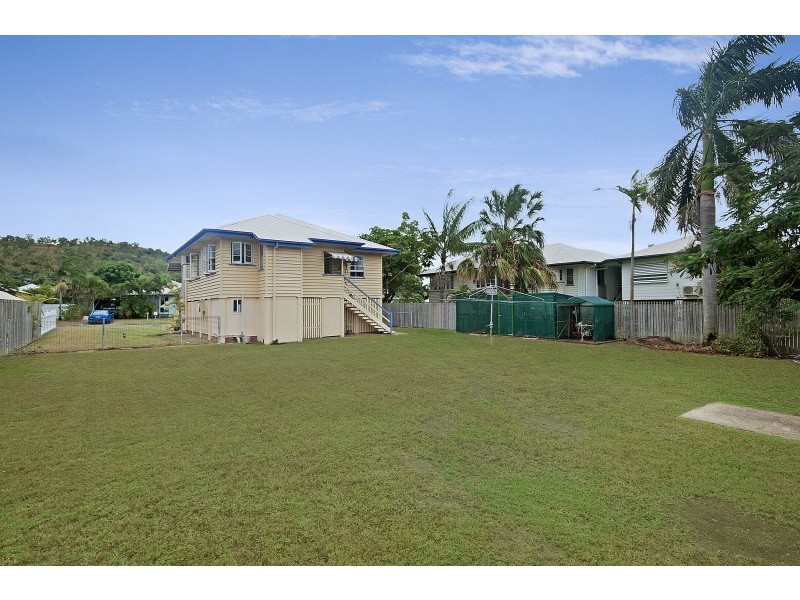 22 Munroe Street, Wulguru QLD 4811