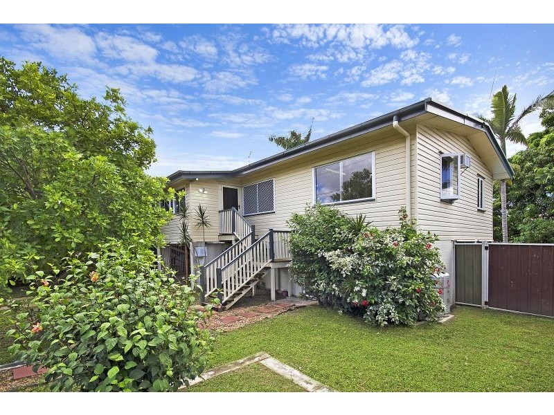 4 Brett Street, Cranbrook QLD 4814