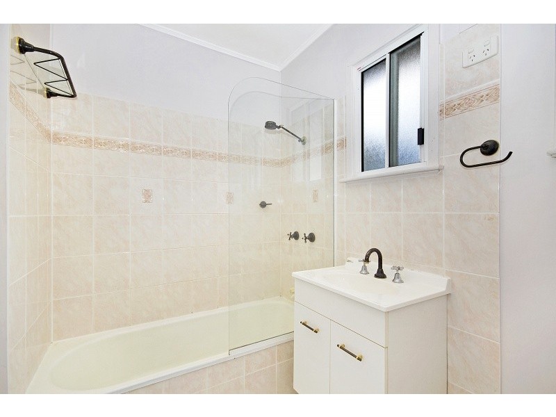 4 Brett Street, Cranbrook QLD 4814
