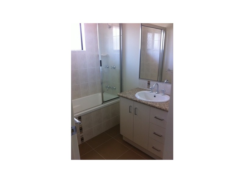 20 Lochern Way, Bushland Beach QLD 4818