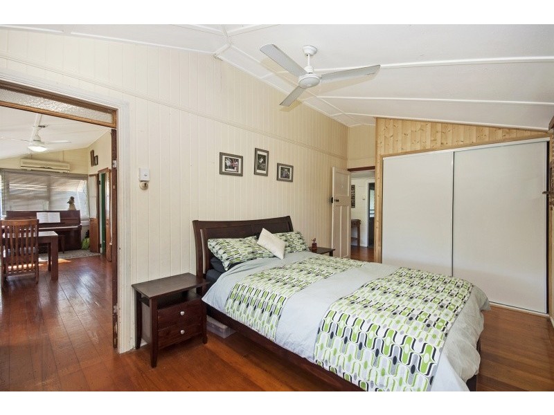 30 Lowth Street, Rosslea QLD 4812