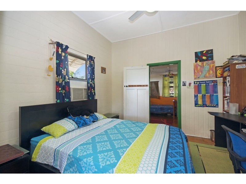 30 Lowth Street, Rosslea QLD 4812