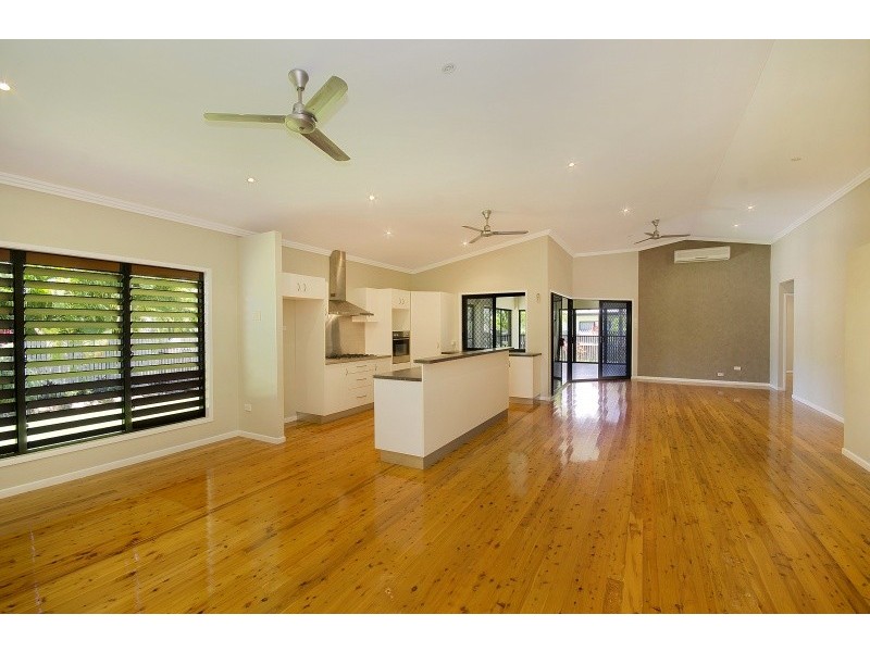 33 Bamboo Crescent, Mount Louisa QLD 4814