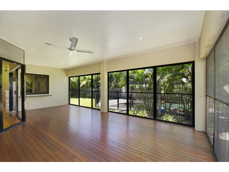 33 Bamboo Crescent, Mount Louisa QLD 4814