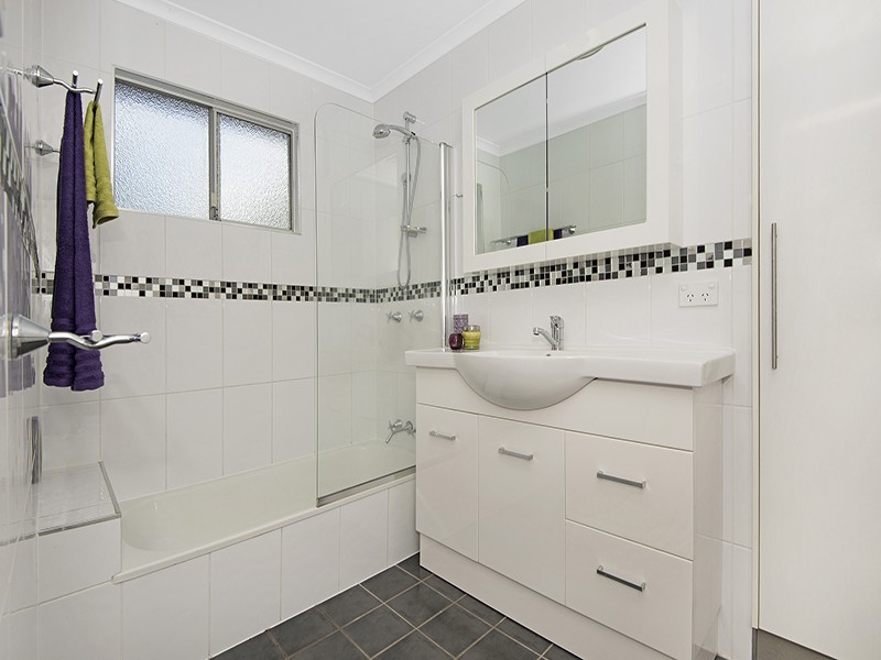 25 Lanark Street, Kirwan QLD 4817
