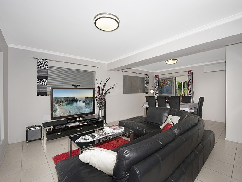 25 Lanark Street, Kirwan QLD 4817
