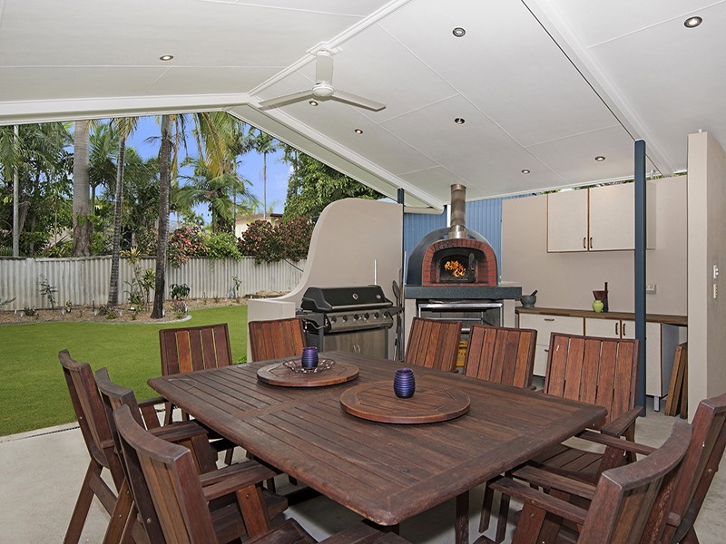 25 Lanark Street, Kirwan QLD 4817