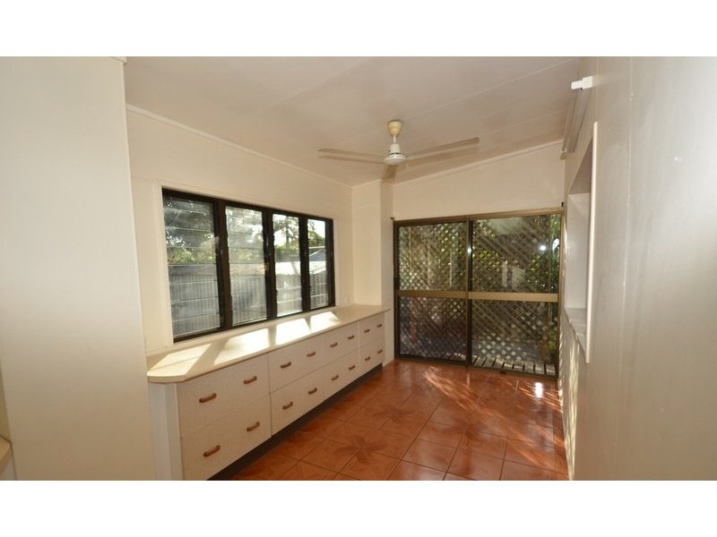 15 Coral Street, Saunders Beach QLD 4818