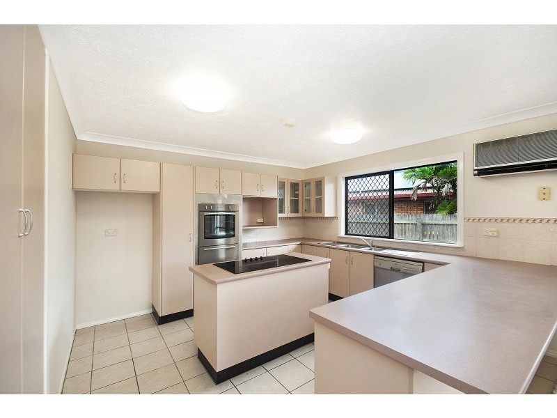 13 Feather Court, Kirwan QLD 4817