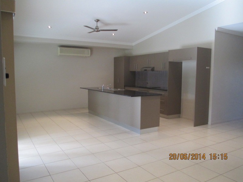 41 Eshelby Street, Bushland Beach QLD 4818