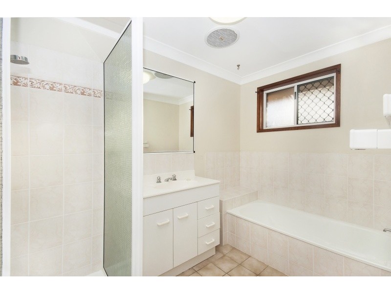 6 Madrid Court, Kirwan QLD 4817