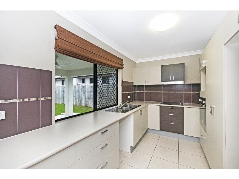 8 Coolidge Street, Mount Louisa QLD 4814