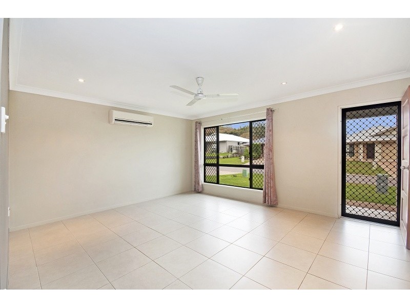 8 Coolidge Street, Mount Louisa QLD 4814