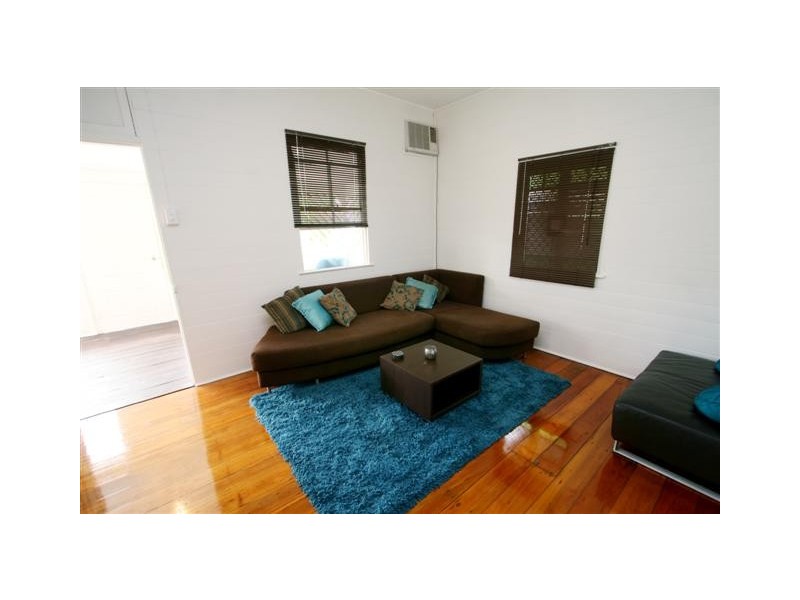 24 Hubert Street, South Townsville QLD 4810