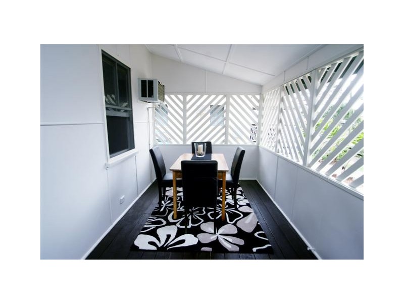 24 Hubert Street, South Townsville QLD 4810