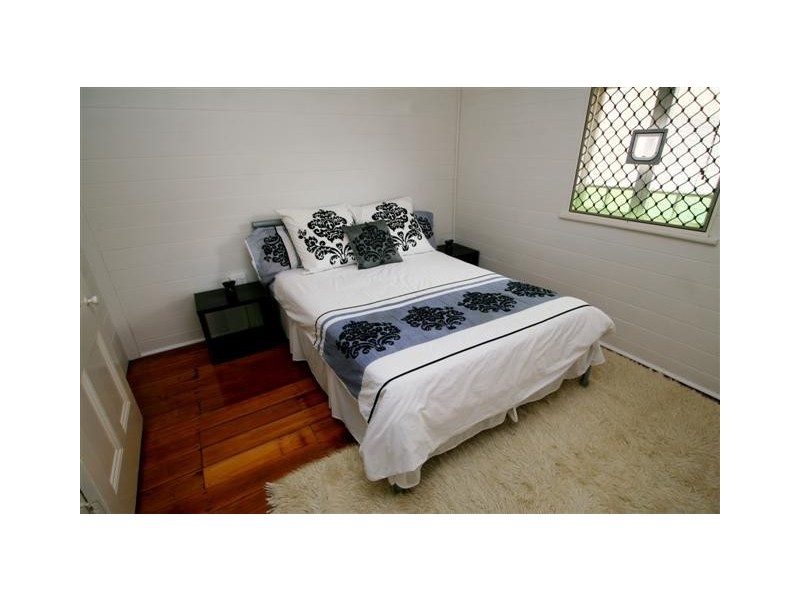 24 Hubert Street, South Townsville QLD 4810