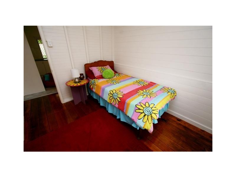 24 Hubert Street, South Townsville QLD 4810