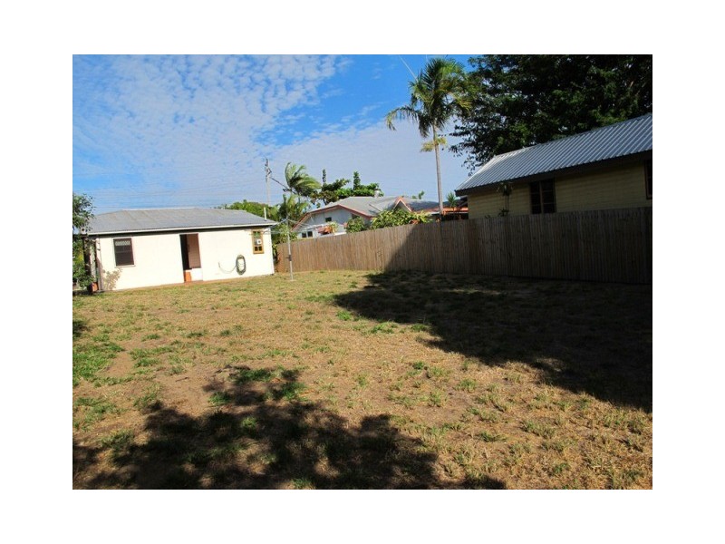 24 Hubert Street, South Townsville QLD 4810
