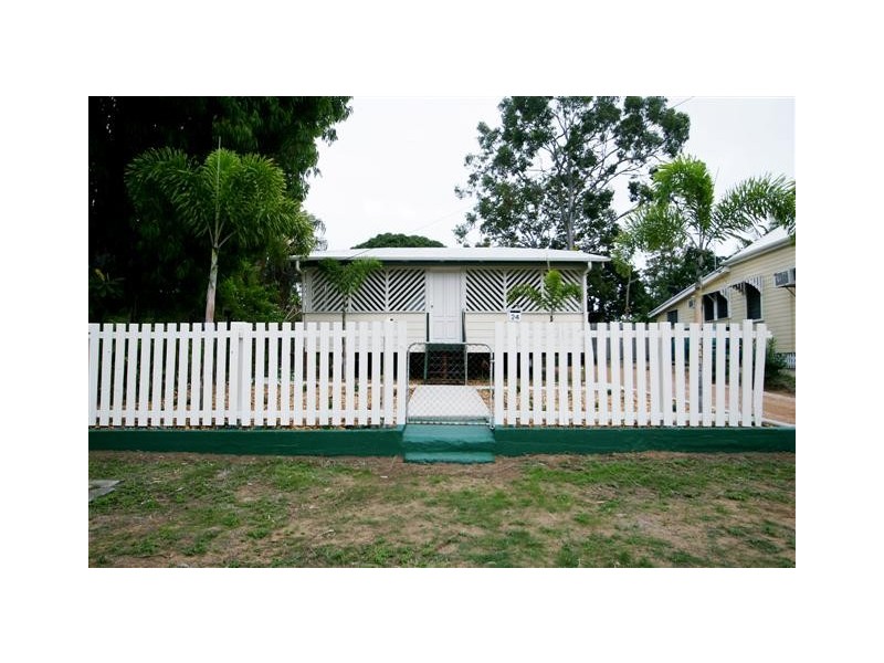 24 Hubert Street, South Townsville QLD 4810