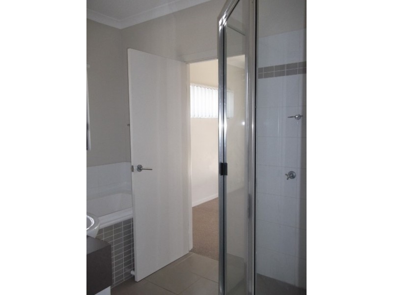 6 Skardon Place, Kelso QLD 4815