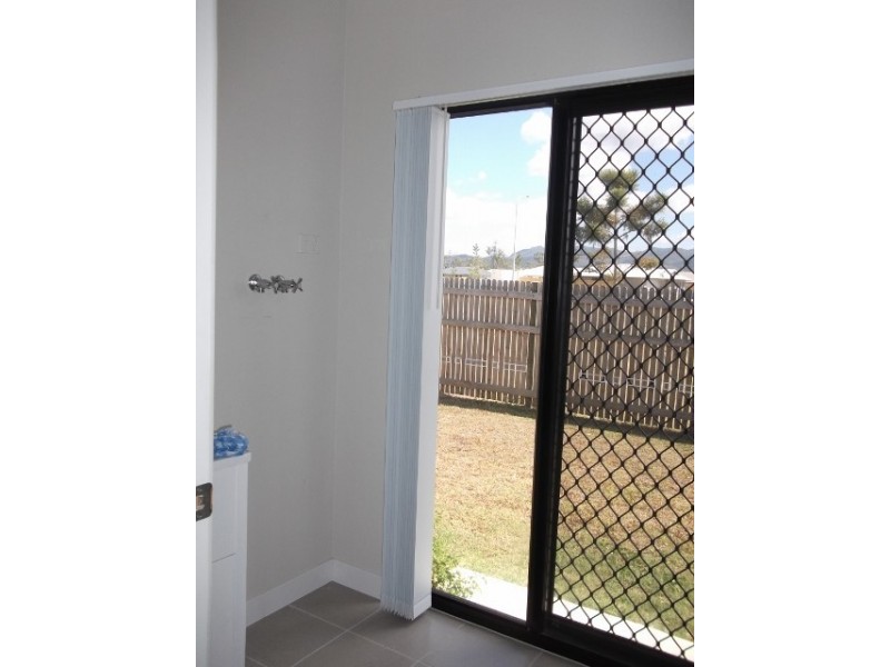 6 Skardon Place, Kelso QLD 4815