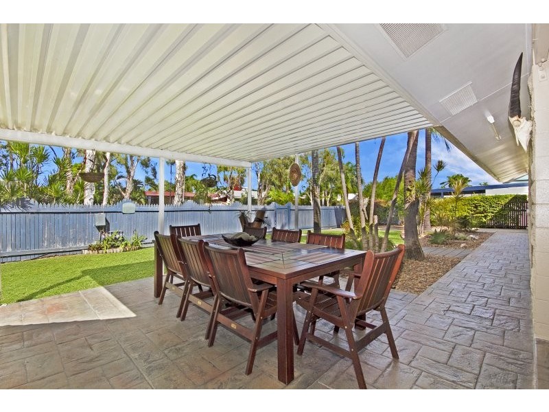 16 Winston Crescent, Kirwan QLD 4817