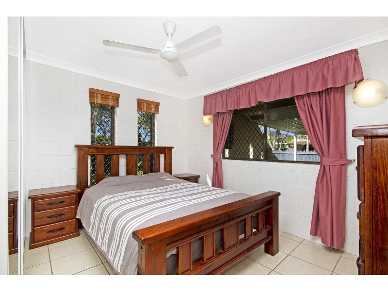 16 Winston Crescent, Kirwan QLD 4817