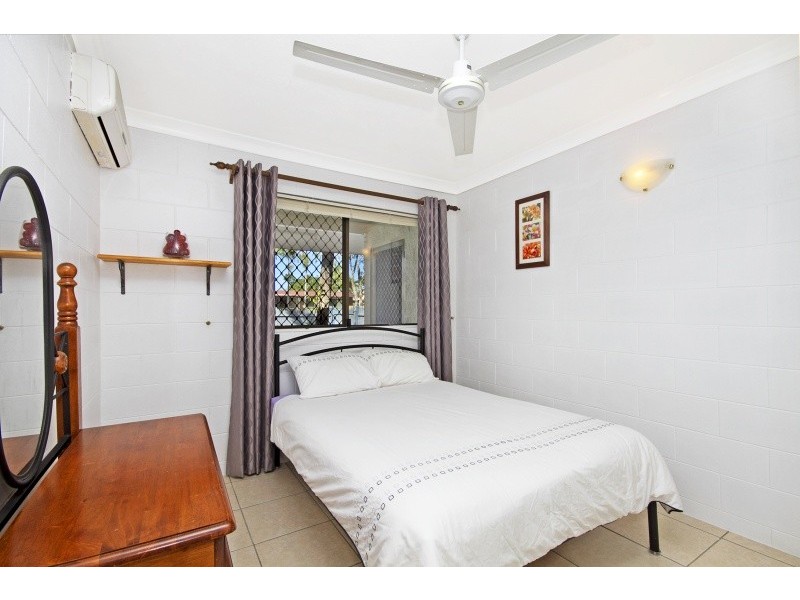 16 Winston Crescent, Kirwan QLD 4817