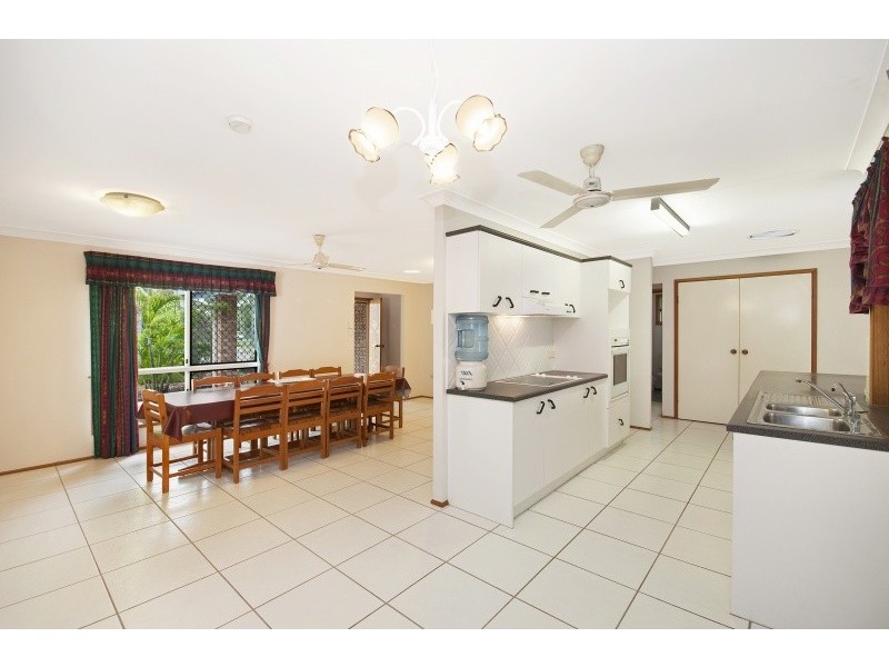 373 Mount Low Parkway, Bushland Beach QLD 4818