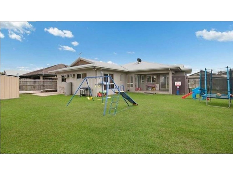 9 Waterdragon Link, Douglas QLD 4814