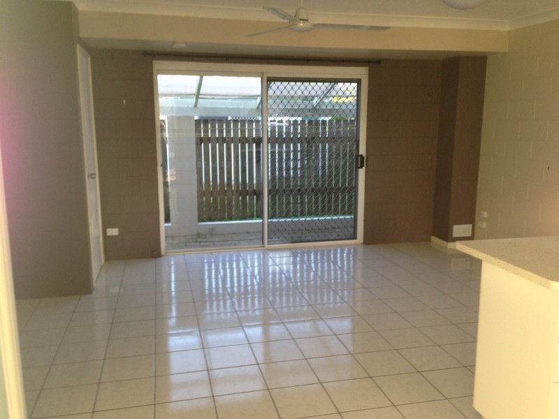 2/57 Lowth Street, Rosslea QLD 4812