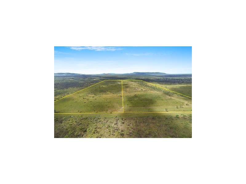 10 Rock Road, Rangewood QLD 4817