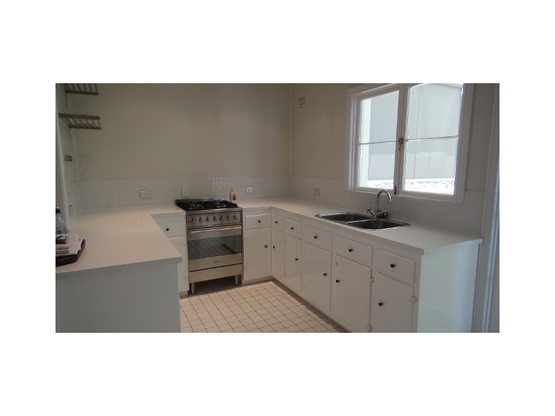 21 Garrick Street, West End QLD 4810