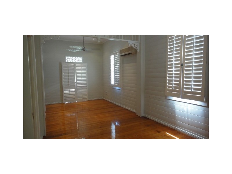 21 Garrick Street, West End QLD 4810