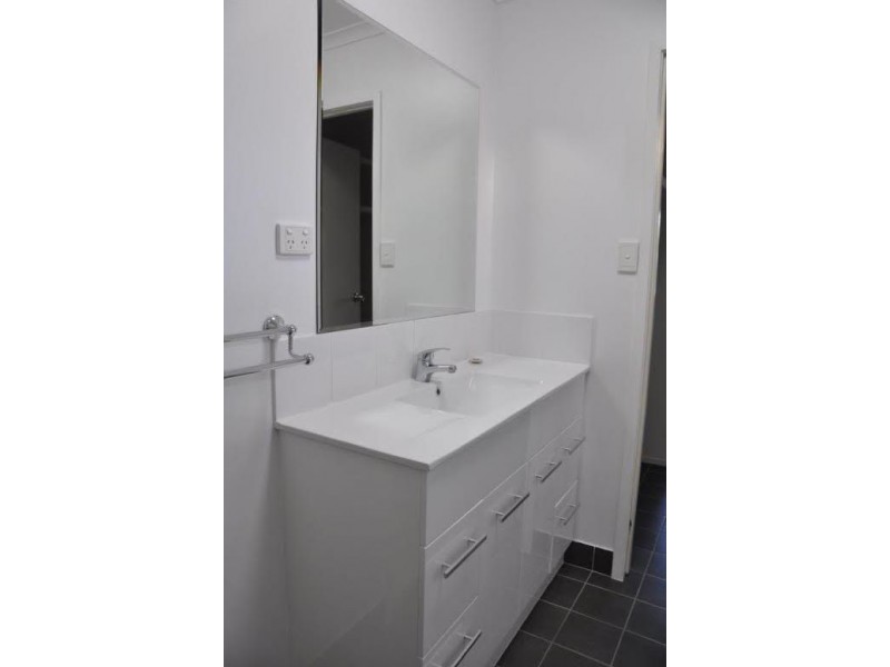 21 Dunlop Street, Kelso QLD 4815