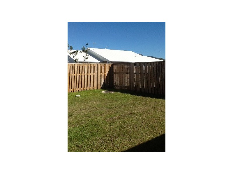 9 Huxley Crescent, Oonoonba QLD 4811