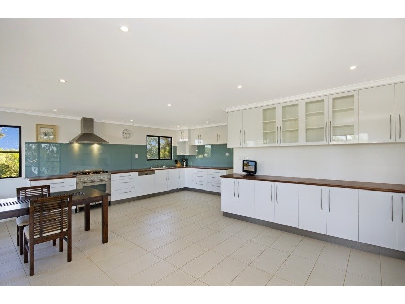 103 Cay Street, Saunders Beach QLD 4818