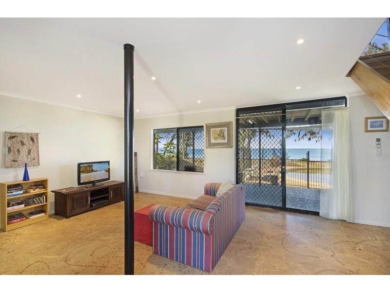 103 Cay Street, Saunders Beach QLD 4818