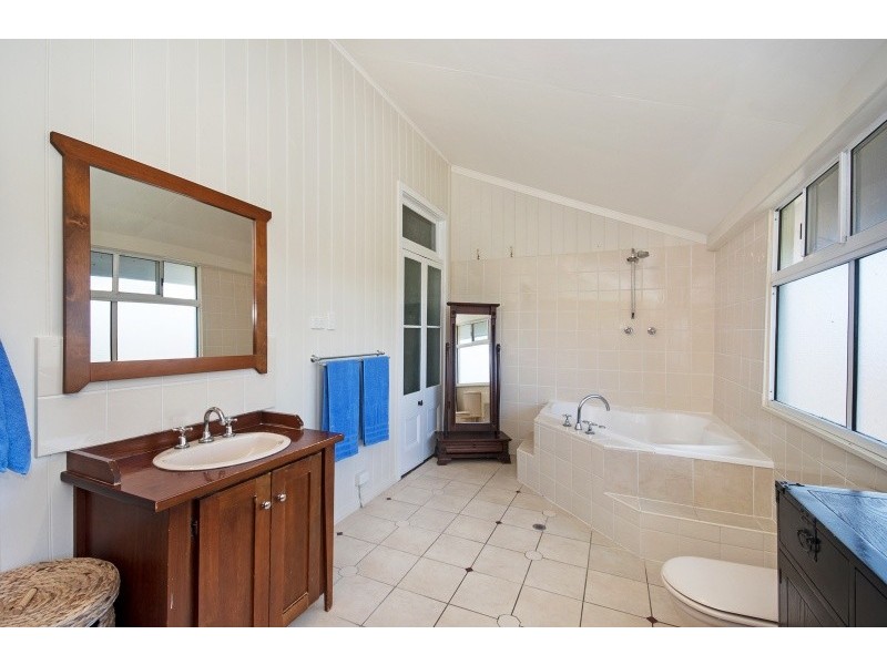 76 Texas Road, Jensen QLD 4818