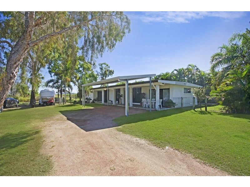 77 Wackett Street, Pallarenda QLD 4810