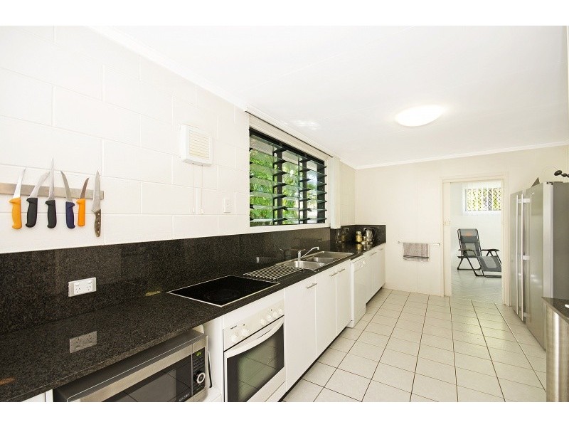 77 Wackett Street, Pallarenda QLD 4810