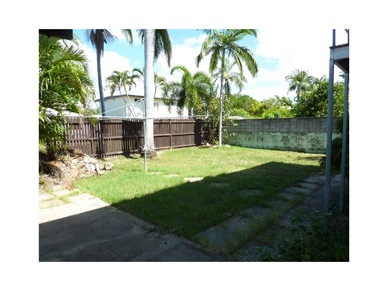 7 Gill Street, Kirwan QLD 4817